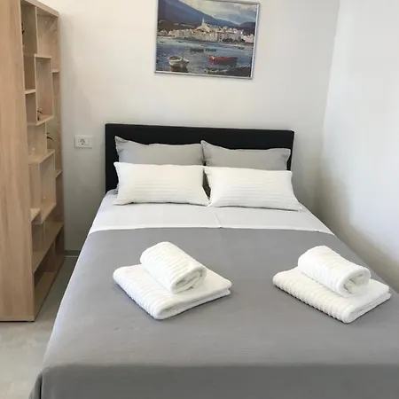 Apartment Sweet Dreams - *